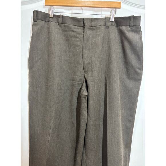 LL Bean Mens Dress Pants Pockets Professional Khaki Color - Picture 2 of 9